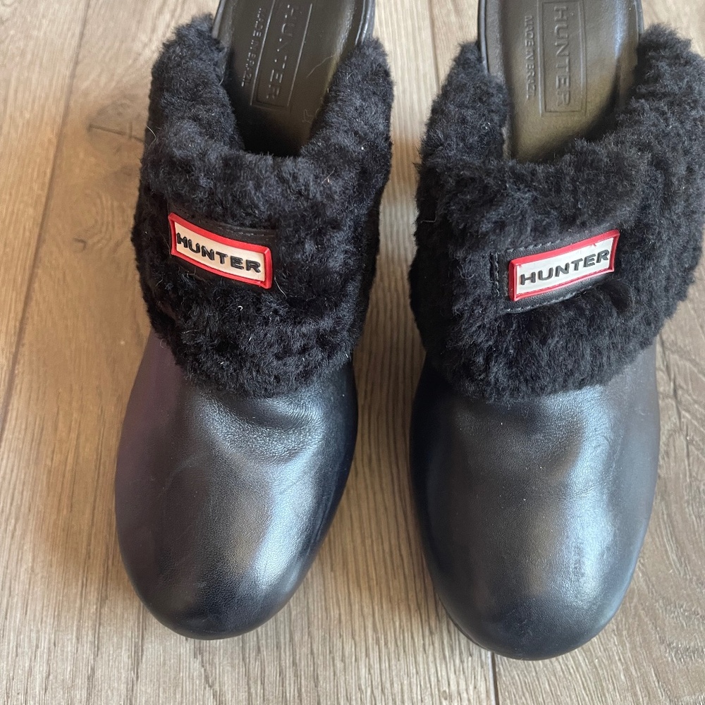 Hunter Black Clogs